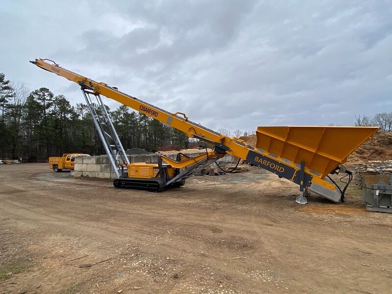2025 Barford TR8048 Large Hopper Tracked Conveyor - Image 2